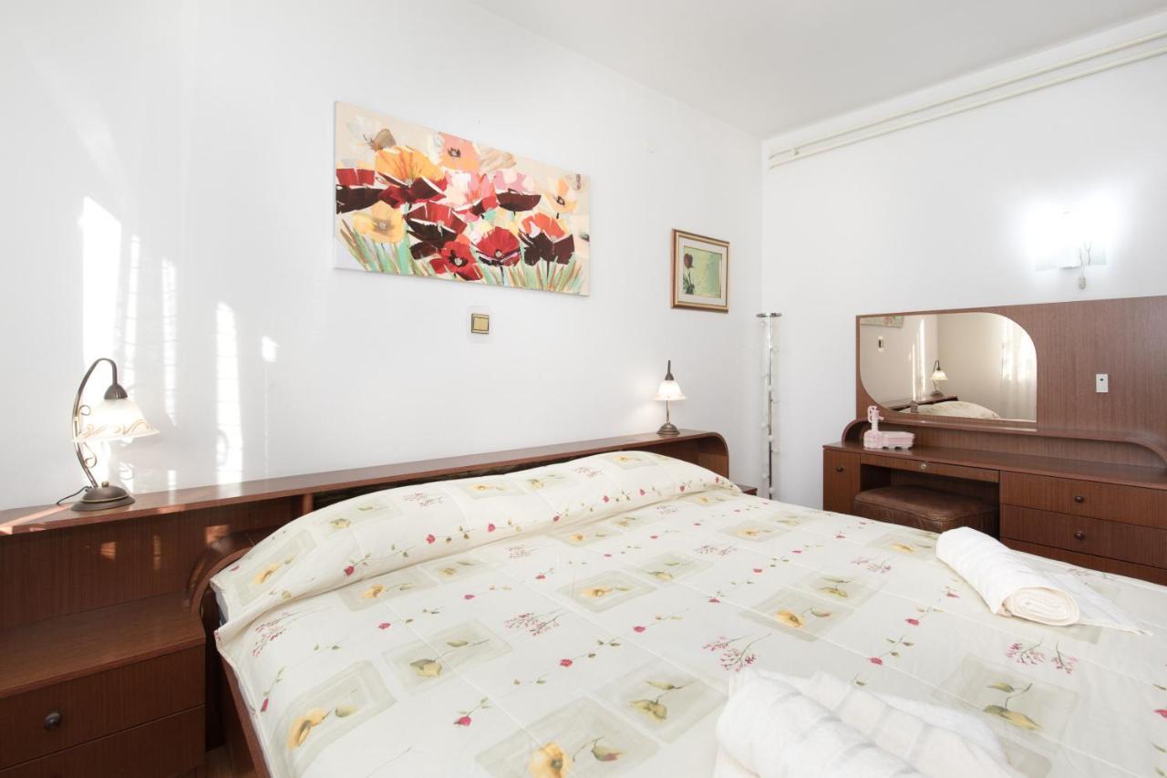 Apartmani Paradiso Krk Town Eksteriør bilde