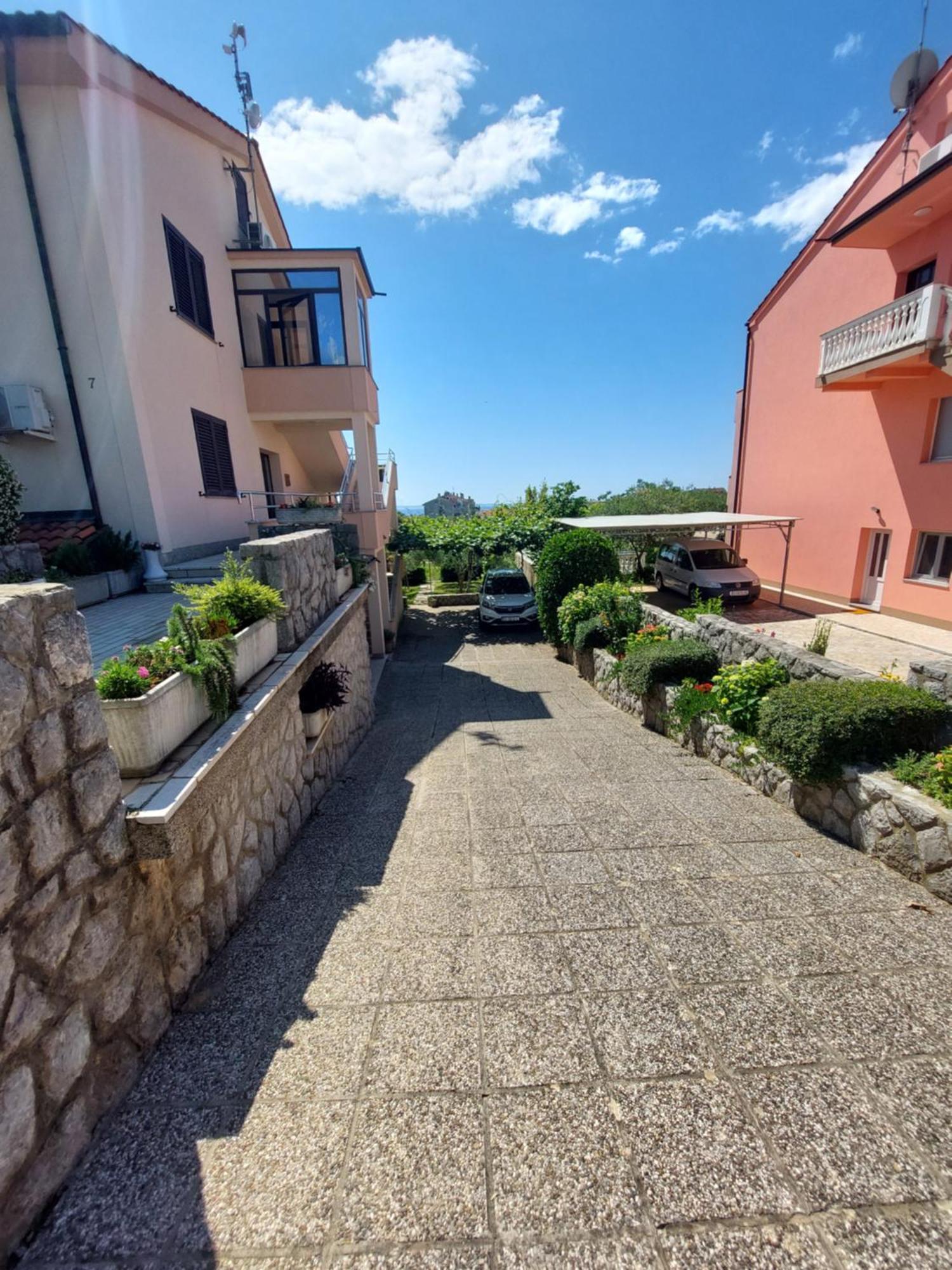 Apartmani Paradiso Krk Town Eksteriør bilde